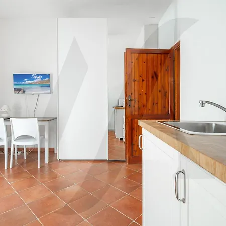 Sea House, 350 Mt From The