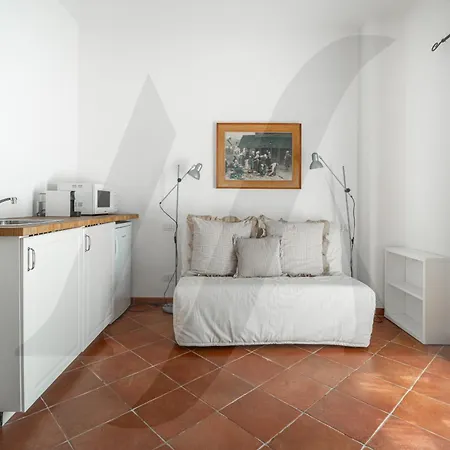 Sea House, 350 Mt From The